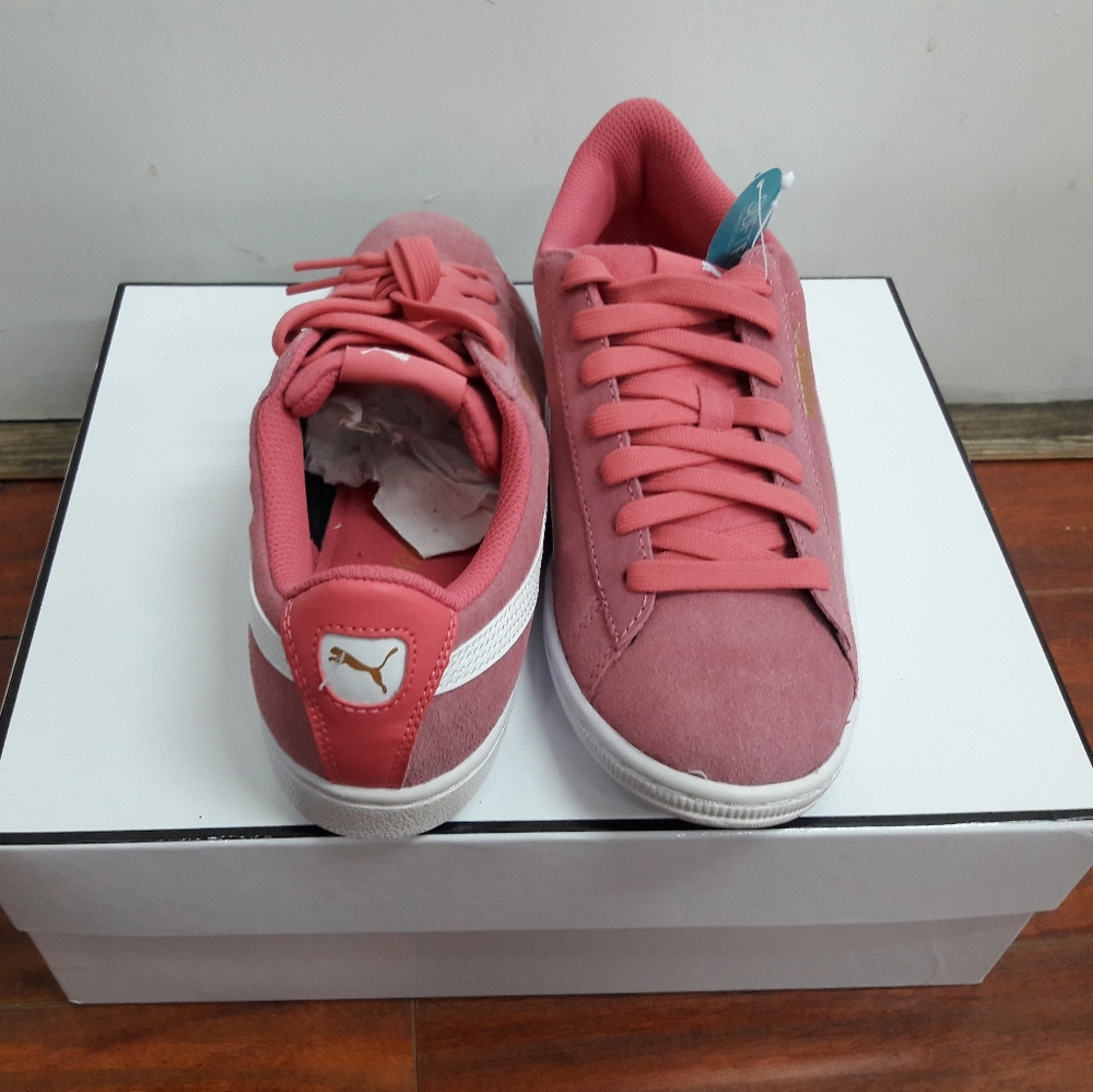 Puma - Picture 2 of 4